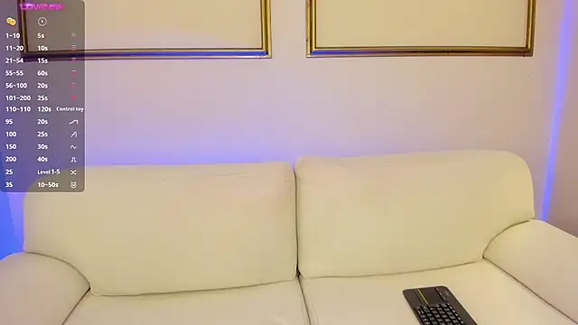 lexiethompson  online show from 04/16/26, 12:17