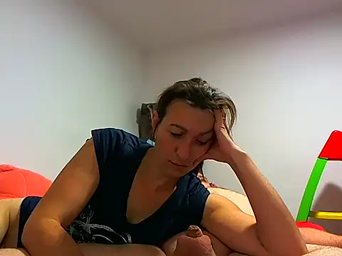 Kassandra mike online show from 12/04/25, 07:40