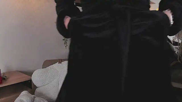 stefanny ruiz  online show from 03/22/25, 03:20