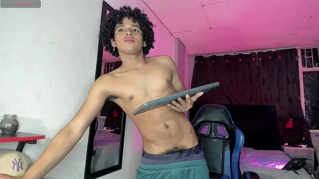 Noah Smith04 online show from 04/11/26, 05:04