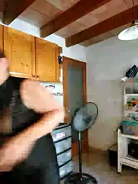 Snapshot of BecciDeluxe chatting on 09/12/25, 12:38 BecciDeluxe online show from 09/12/25, 12:38