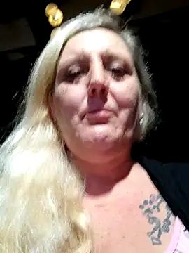 BecciDeluxe online show from 06/09/26, 10:00