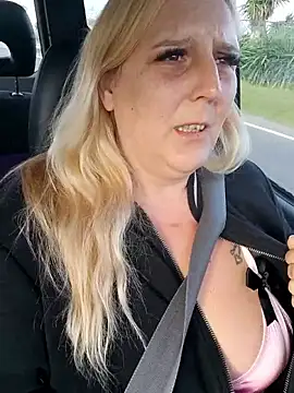 BecciDeluxe online show from 01/12/26, 03:19