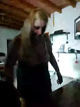 BecciDeluxe online show from 12/14/25, 01:17