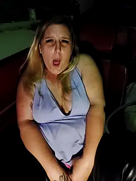 BecciDeluxe online show from 11/15/25, 02:37