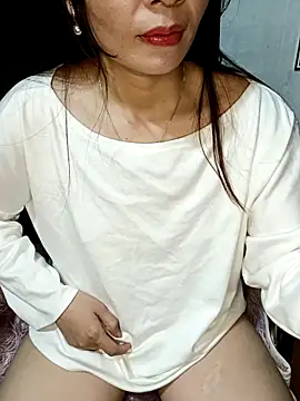 Blythe 69 online show from 10/31/25, 01:02