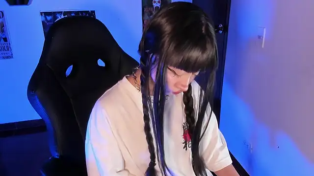 MonxxsLove online show from 05/09/26, 04:27