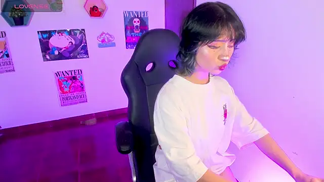 MonxxsLove online show from 04/04/26, 03:02