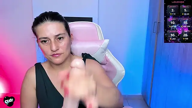 Saskyaa online show from 11/26/25, 02:28