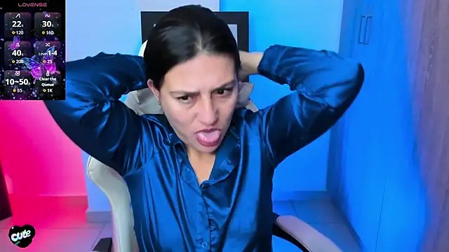 Saskyaa online show from 11/06/25, 01:15