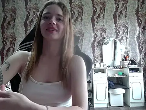 samanta55555 online show from 05/18/26, 09:36