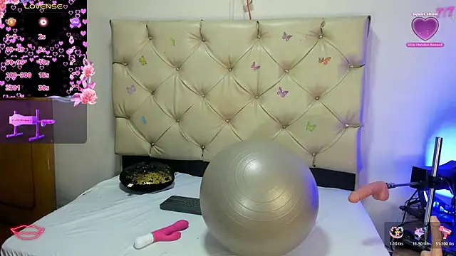 Snapshot of cleopatraa chatting on 05/12/26, 11:00 cleopatraa online show from 05/12/26, 11:00