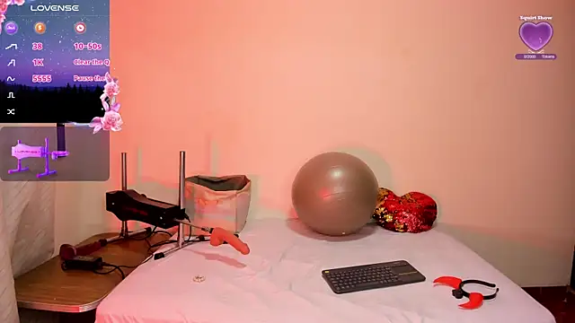 cleopatraa online show from 11/15/25, 12:25