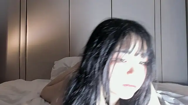 Snapshot of hee_young11 chatting on 03/22/25, 06:25 hee young11 online show from 03/22/25, 06:25