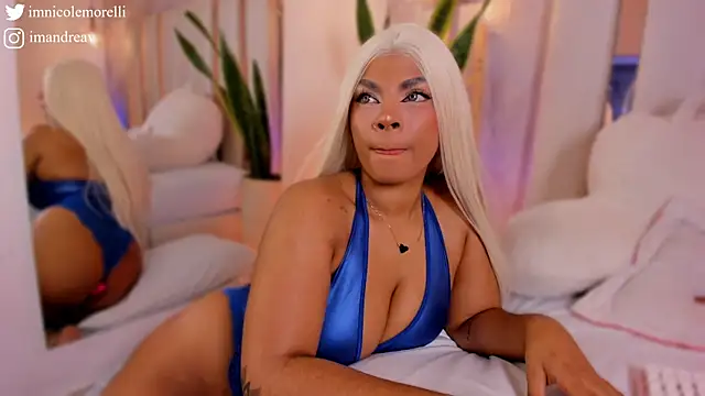 Nicolemorelli2 online show from 11/10/25, 12:10