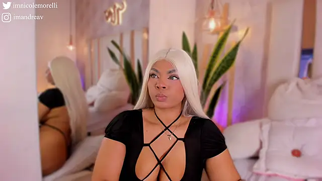 Nicolemorelli2 online show from 11/13/25, 11:36