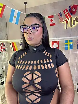 Nicolemorelli2 online show from 07/08/26, 04:07