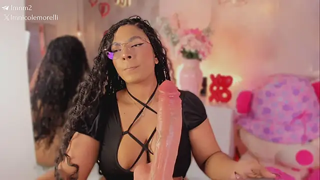 Nicolemorelli2 online show from 02/22/26, 04:52