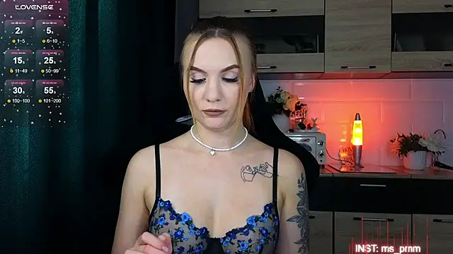 Snapshot of Maria_Shy chatting on 03/06/25, 08:52 Maria Shy online show from 03/06/25, 08:52