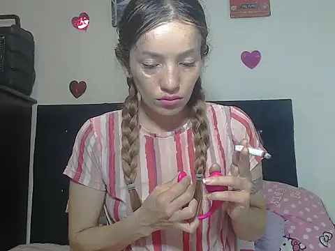 Snapshot of valerivegass chatting on 11/28/25, 01:22 valerivegass online show from 11/28/25, 01:22