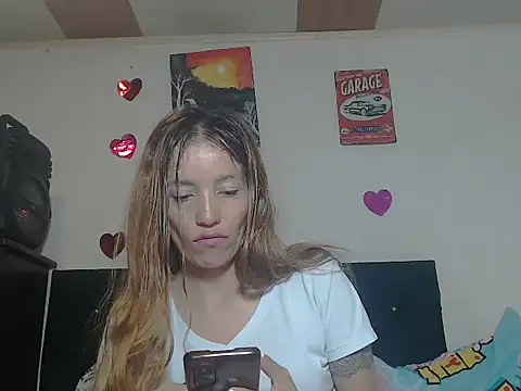 Snapshot of valerivegass chatting on 11/13/25, 04:44 valerivegass online show from 11/13/25, 04:44