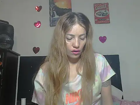 Snapshot of valerivegass chatting on 11/23/25, 02:05 valerivegass online show from 11/23/25, 02:05