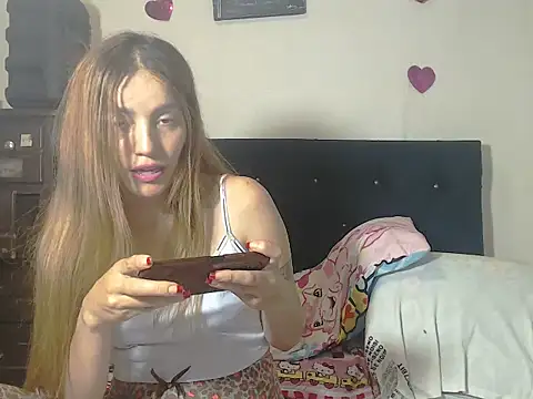 Snapshot of valerivegass chatting on 10/24/25, 08:30 valerivegass online show from 10/24/25, 08:30