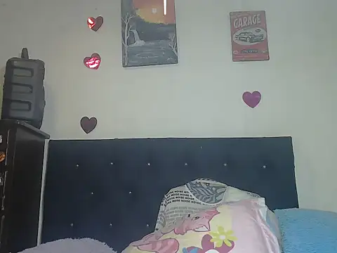 Snapshot of valerivegass chatting on 11/21/25, 04:17 valerivegass online show from 11/21/25, 04:17