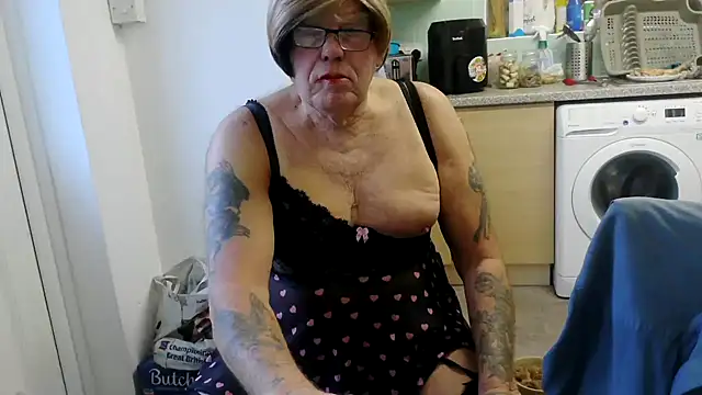 samanthasissieuk online show from 12/01/25, 02:29