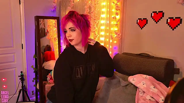 Angel-Lewd-Cake online show from 11/01/25, 07:35