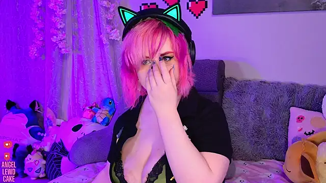 Angel-Lewd-Cake online show from 06/01/26, 02:23