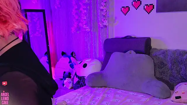 Snapshot of Angel-Lewd-Cake chatting on 06/11/26, 12:54 Angel-Lewd-Cake online show from 06/11/26, 12:54