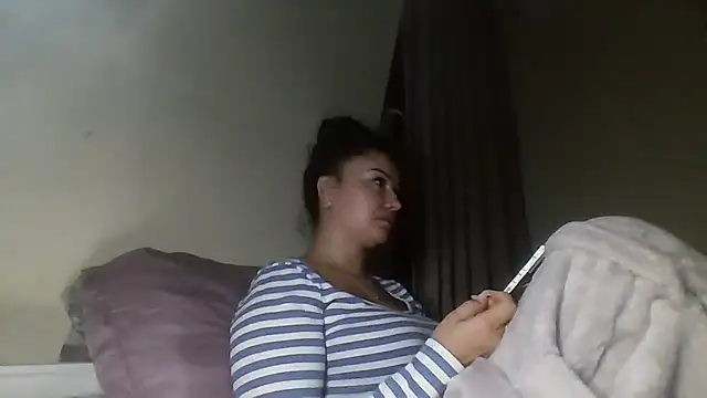 Linusya online show from 10/14/25, 05:57