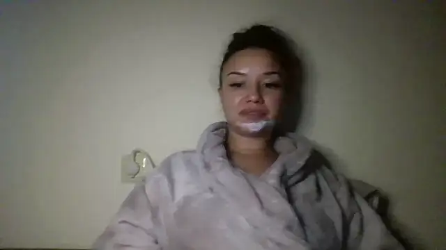 Linusya online show from 10/24/25, 02:27