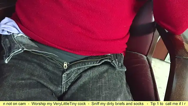 Snapshot of smoothandtiny chatting on 10/04/25, 06:37 smoothandtiny online show from 10/04/25, 06:37