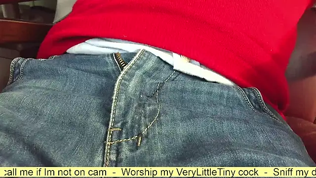 Snapshot of smoothandtiny chatting on 10/25/25, 07:29 smoothandtiny online show from 10/25/25, 07:29