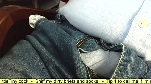 Snapshot of smoothandtiny chatting on 10/26/25, 06:52 smoothandtiny online show from 10/26/25, 06:52