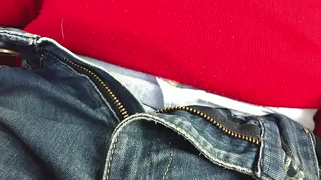 Snapshot of smoothandtiny chatting on 10/29/25, 08:13 smoothandtiny online show from 10/29/25, 08:13