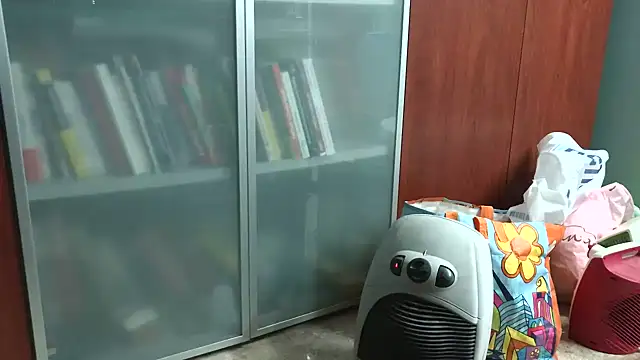 smoothandtiny online show from 03/18/26, 08:06