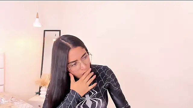 your khloe online show from 04/07/26, 01:02