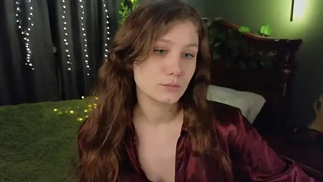 Snapshot of Charlotte_wow chatting on 02/15/25, 09:17 Charlotte wow online show from 02/15/25, 09:17
