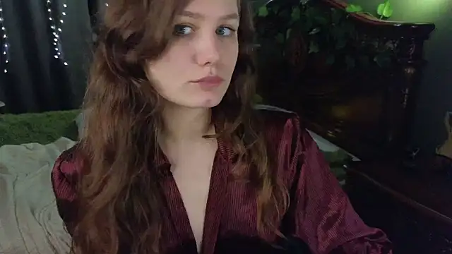 Snapshot of Charlotte_wow chatting on 02/16/25, 12:19 Charlotte wow online show from 02/16/25, 12:19