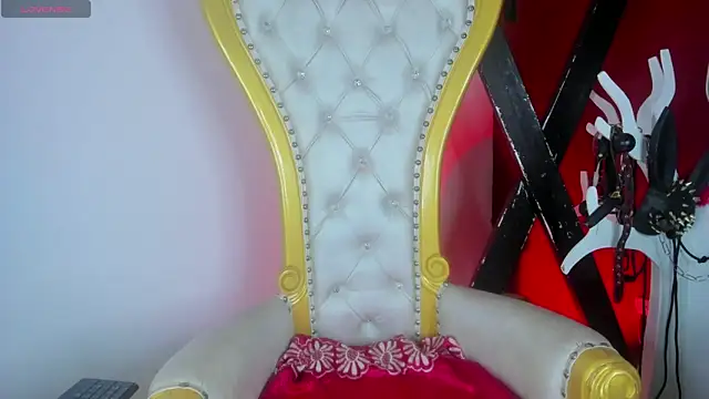 Snapshot of Alana_Jones_ chatting on 10/17/25, 12:40 Alana Jones online show from 10/17/25, 12:40