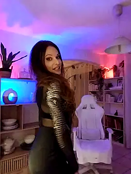 Luna Kitanna online show from 02/16/25, 07:27