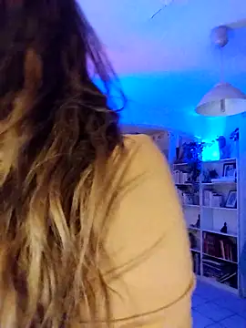 Luna Kitanna online show from 02/10/25, 09:15