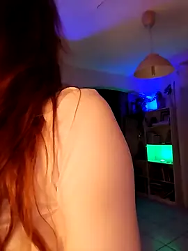 Luna Kitanna online show from 01/28/25, 09:40