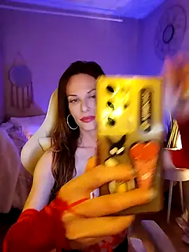 Luna Kitanna online show from 05/09/26, 07:39