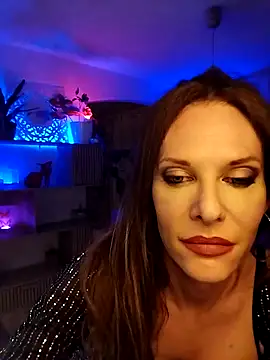 Luna Kitanna online show from 04/11/26, 07:50