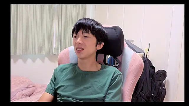 Snapshot of freeeeeessssss111 chatting on 09/11/25, 06:46 freeeeeessssss111 online show from 09/11/25, 06:46