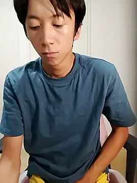 Snapshot of freeeeeessssss111 chatting on 09/14/25, 08:04 freeeeeessssss111 online show from 09/14/25, 08:04